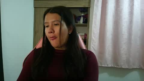 Snapshot of olivia_watson_ chatting on May 2026 12:22:02 PM Olivia online show from May 2026 12:22:02 PM