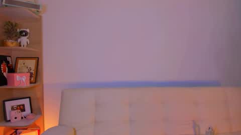 Olivia online show from March 2026 05:40:02 AM