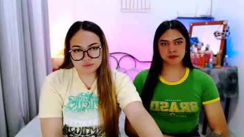 Snapshot of olivia_xxo chatting on July 2026 05:17:02 PM olivia_xxo online show from July 2026 05:17:02 PM