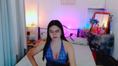 Snapshot of olivia_xxo chatting on July 2026 01:10:02 PM olivia_xxo online show from July 2026 01:10:02 PM