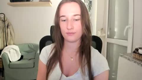 Oliwiaa2004 online show from December 2025 08:57:02 PM