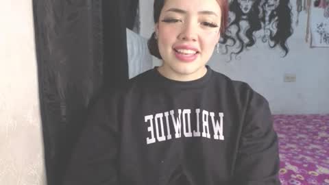 Snapshot of oliviabluee10 chatting on November 2025 04:58:02 AM oliviabluee10 online show from November 2025 04:58:02 AM