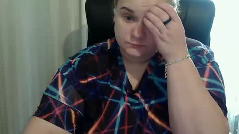 OliviaErmesx online show from October 2025 06:24:01 AM