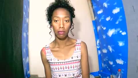 oliviah27 online show from October 2025 07:48:01 AM