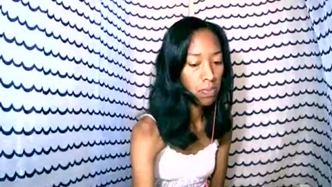 oliviah27 online show from October 2025 06:54:01 AM