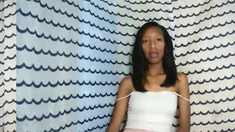 oliviah27 online show from December 2025 08:25:01 PM