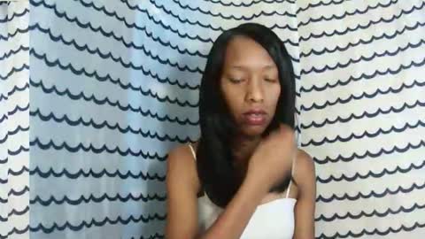 oliviah27 online show from December 2025 11:48:01 AM