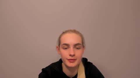 oliviaBeauty online show from February 2026 05:45:02 PM