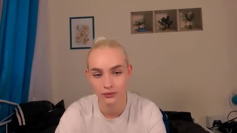 oliviaBeauty online show from May 2026 03:08:01 PM