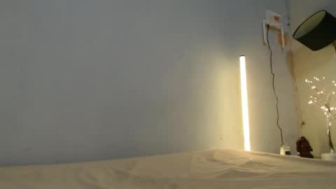 oliviajohnson20 online show from November 2025 02:22:02 AM