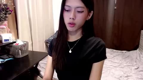 Snapshot of oliviaknightx chatting on November 2025 03:40:01 PM oliviaknightx online show from November 2025 03:40:01 PM