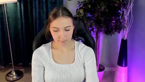 Snapshot of olivialangs chatting on March 2026 11:57:01 AM olivialangs online show from March 2026 11:57:01 AM