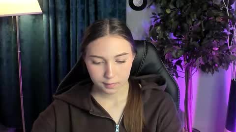 Snapshot of olivialangs chatting on March 2026 12:53:02 PM olivialangs online show from March 2026 12:53:02 PM