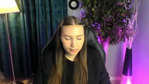 Snapshot of olivialangs chatting on March 2026 11:04:01 AM olivialangs online show from March 2026 11:04:01 AM