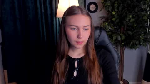 Snapshot of olivialangs chatting on April 2026 11:30:02 AM olivialangs online show from April 2026 11:30:02 AM