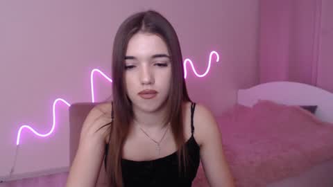 Olivia online show from December 2024 04:05:02 PM