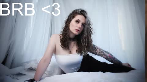 Liv online show from November 2025 02:22:02 AM