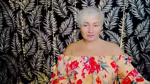 Kelly online show from October 2025 12:42:02 PM