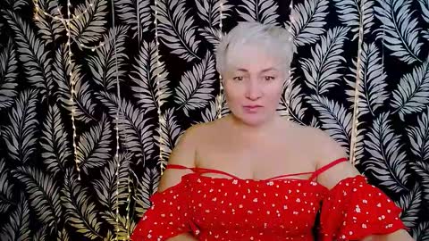 Kelly online show from November 2025 03:05:01 PM