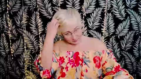 Kelly online show from February 2026 01:01:02 PM