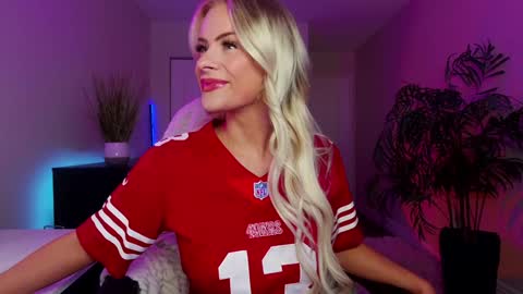 Olivia Owens online show from February 2025 11:45:01 PM