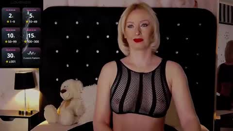 Olivia online show from February 2025 05:35:01 AM