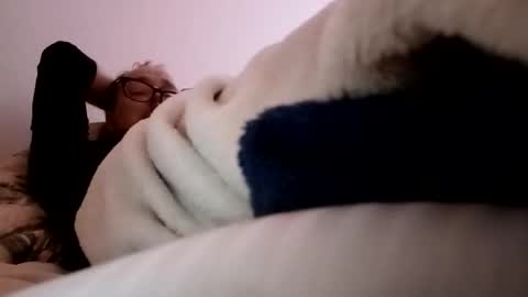 Snapshot of oliviassl22 chatting on November 2025 07:01:02 PM oliviassl22 online show from November 2025 07:01:02 PM