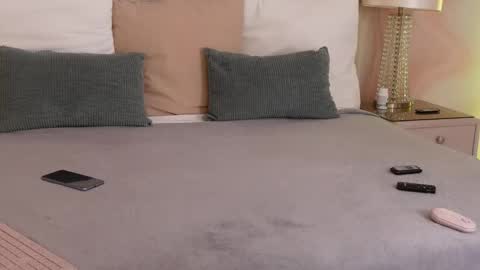 OliviaSway online show from November 2025 09:53:01 PM