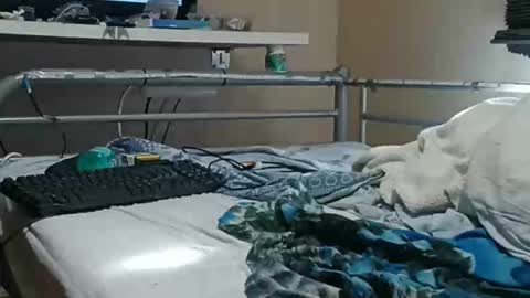 olivier_21 online show from November 2025 12:26:01 PM