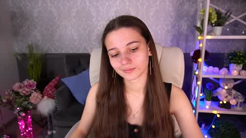 Olivia online show from January 2025 07:03:01 AM