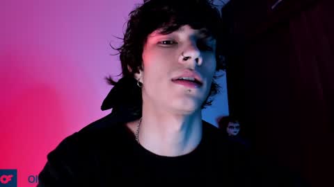     online show from February 2025 03:42:01 AM