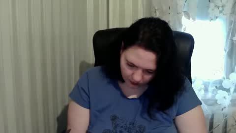 OlyaAndNetty online show from October 2025 10:27:01 AM