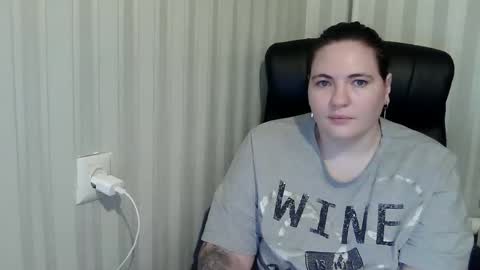 OlyaAndNetty online show from October 2025 07:40:01 PM