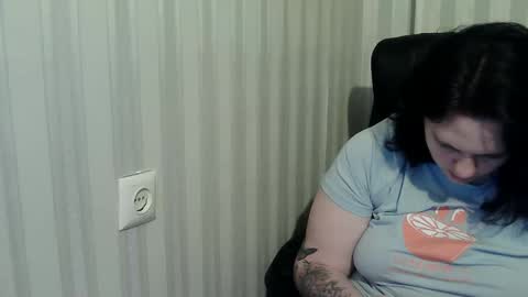 OlyaAndNetty online show from October 2025 02:07:01 PM