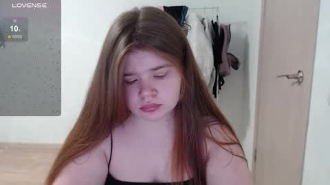  MellY  online show from December 2025 10:24:01 AM