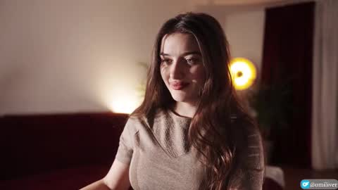 Snapshot of omiliver chatting on November 2025 06:35:01 PM or online show from November 2025 06:35:01 PM