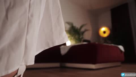 Snapshot of omiliver chatting on November 2025 07:01:02 PM or online show from November 2025 07:01:02 PM