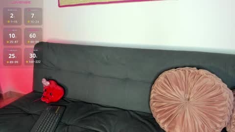 Violette online show from April 2026 02:33:02 AM