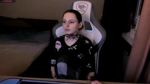 on_yxxx online show from December 2024 09:33:02 PM