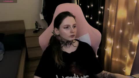 on_yxxx online show from October 2025 07:02:01 PM