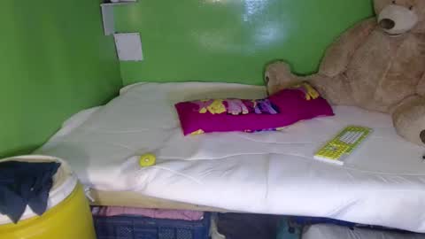 Snapshot of onebigloadxxx chatting on December 2024 08:30:02 AM Wyn Will serve you and be your slave online show from December 2024 08:30:02 AM