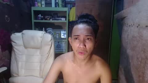 Snapshot of onebigloadxxx chatting on January 2025 12:22:02 PM Wyn Will serve you and be your slave online show from January 2025 12:22:02 PM