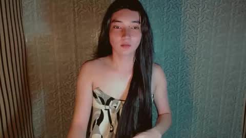 Snapshot of onelesslonelygirl69 chatting on May 2026 07:38:01 AM KLIER online show from May 2026 07:38:01 AM