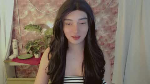 Snapshot of onelesslonelygirl69 chatting on May 2026 05:11:01 PM KLIER online show from May 2026 05:11:01 PM