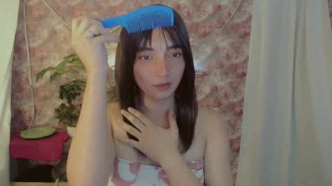 Snapshot of onelesslonelygirl69 chatting on June 2026 05:03:02 PM KLIER online show from June 2026 05:03:02 PM