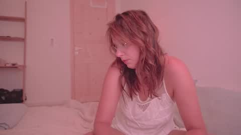 Snapshot of onelittlemermaid chatting on October 2025 09:25:02 PM Ariel online show from October 2025 09:25:02 PM