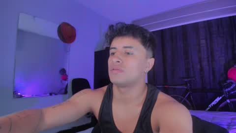 Snapshot of onemore_cum chatting on February 2025 10:20:01 PM YIN MIGUEL online show from February 2025 10:20:01 PM