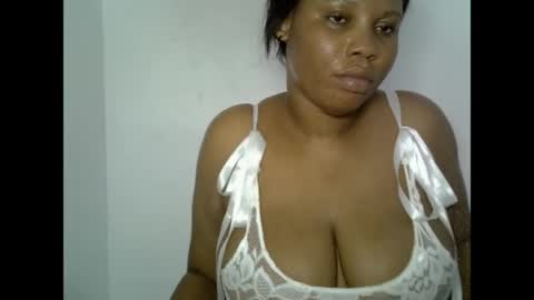 Snapshot of oneofdbestchubbygaloncb chatting on April 2026 05:32:02 PM oneofdbestchubbygaloncb online show from April 2026 05:32:02 PM