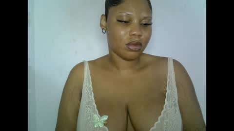 Snapshot of oneofdbestchubbygaloncb chatting on May 2026 07:00:02 PM oneofdbestchubbygaloncb online show from May 2026 07:00:02 PM