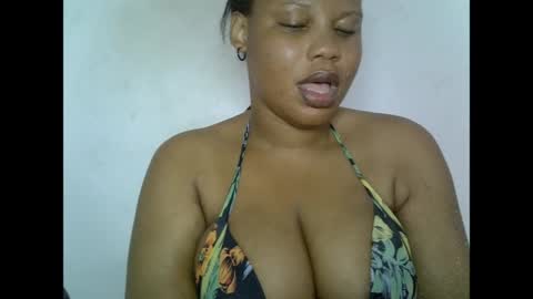 Snapshot of oneofdbestchubbygaloncb chatting on May 2026 04:07:02 AM oneofdbestchubbygaloncb online show from May 2026 04:07:02 AM